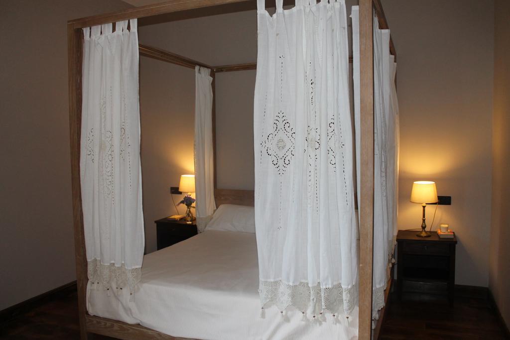 סאלאס Hotel Palacio Conde Toreno חדר תמונה